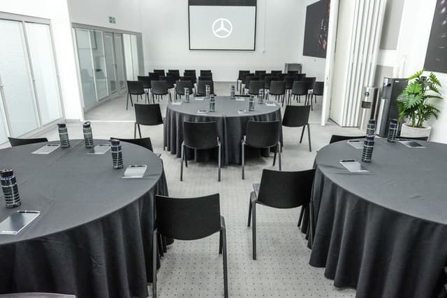 Hamilton & Russell Suite
