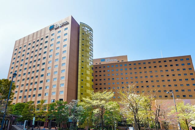 Hotel Metropolitan Edmont conference center with multi-wing architecture for corporate events.