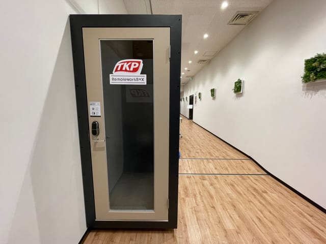 Modern soundproof meeting pod at TKP Garden City Shibuya for hybrid work and professional events.