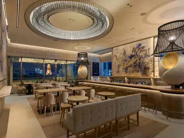 Sophisticated BALCON TOKYO lounge, ideal for VIP receptions and networking cocktail events.