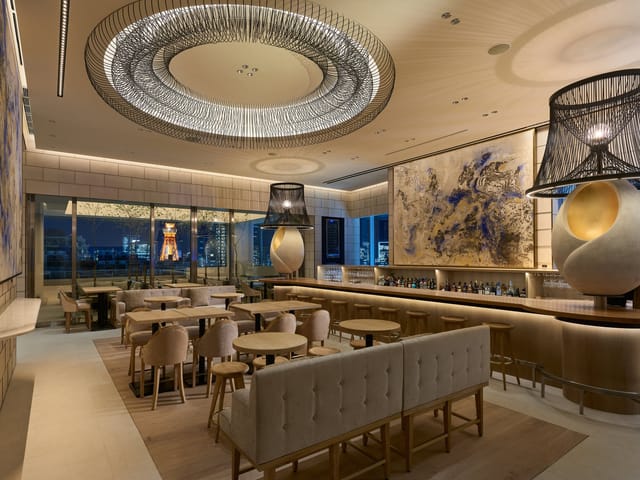 Sophisticated BALCON TOKYO lounge, ideal for VIP receptions and networking cocktail events.