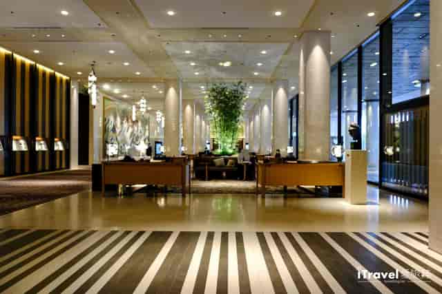Contemporary Takanawa-Shinagawa hotel lobby for elegant corporate events and professional meetings.
