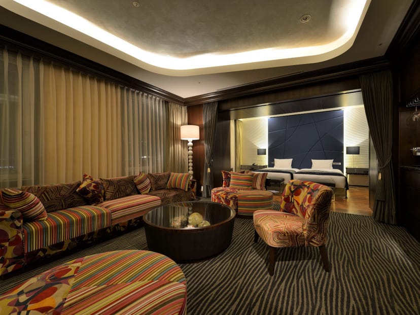 Royal Park Tokyo Haneda Premium Floor suite for VIP accommodations and corporate meetings.
