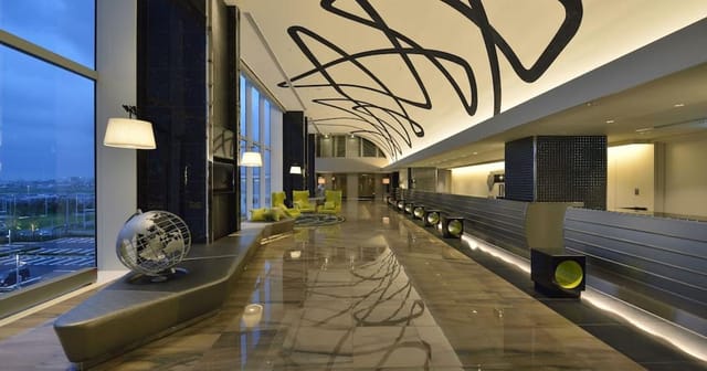 Modern hotel lobby at Royal Park Tokyo Haneda, ideal for event registration and welcome receptions.