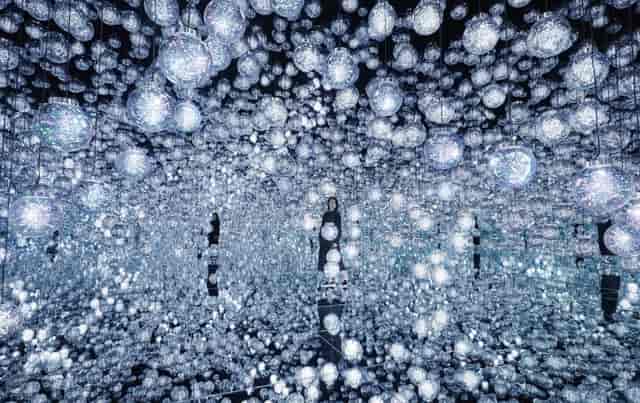 Immersive digital art installation at MORI Building for premium gala event photography.