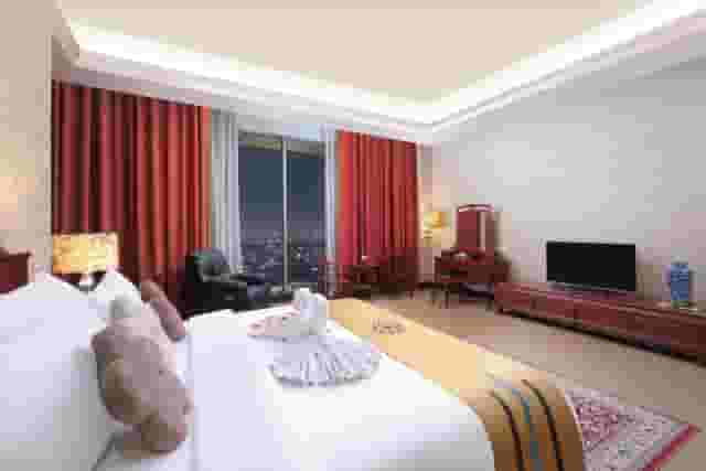 Rooms & Suites