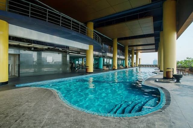 Havana Pool Bar And Terrace