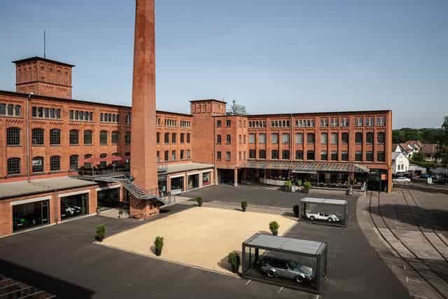 Industrial courtyard at Klassikstadt, ideal for automotive product launches and corporate events.