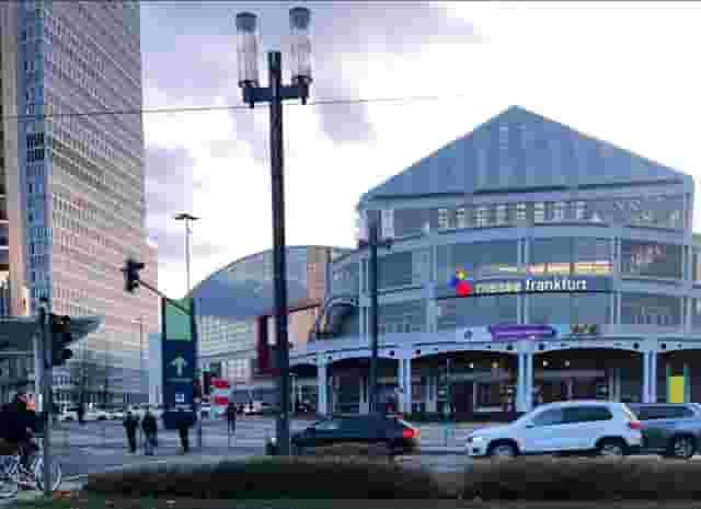 Halle 8