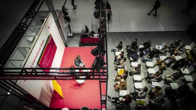 Frankfurter Buchmesse exhibition theater stage with vertical trussing for trade show events.