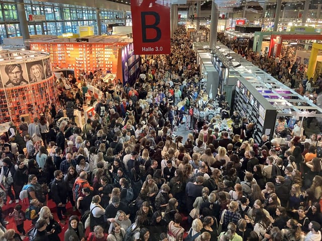 Frankfurter Buchmesse Meet the Author area: crowded event hall floor plan for venue management.