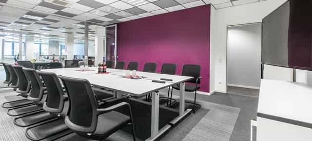 Functional boardroom at k1 BusinessClub for corporate meetings and professional conferences.