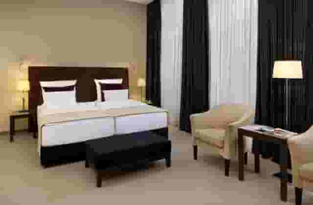 Bibliothek (Flemings Hotel Frankfurt-Central)
