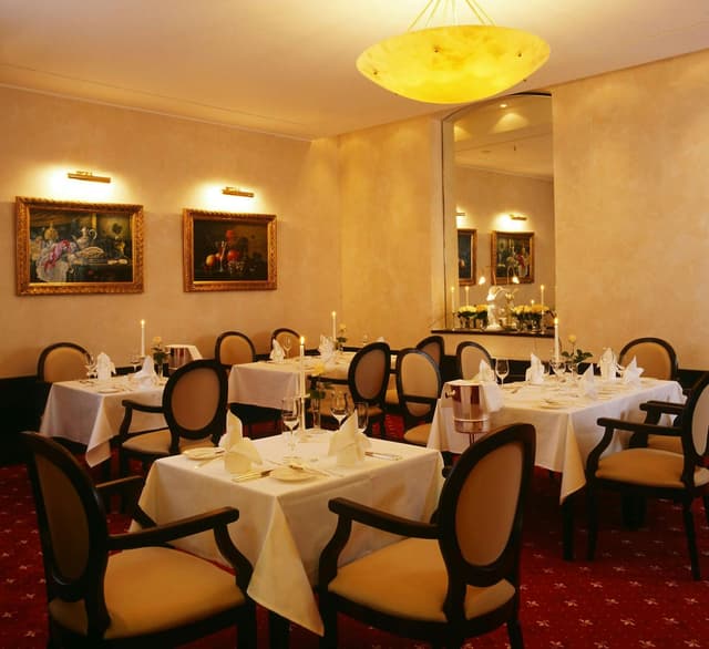 Raum 5  (Metropolitan by Flemings)