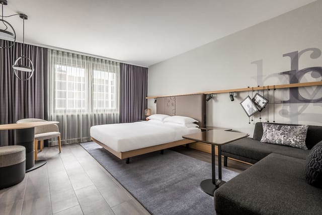 Modern Frankfurt Airport Marriott event space with dedicated workspace for corporate meetings.