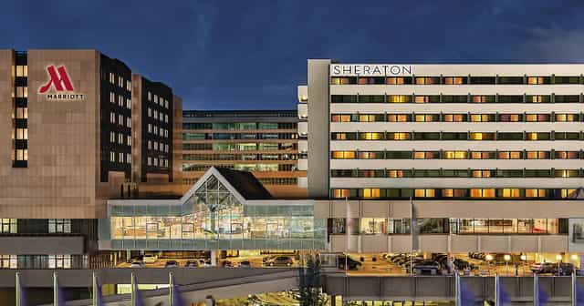 Frankfurt Airport Marriott meeting rooms: flexible event space for large corporate conferences.