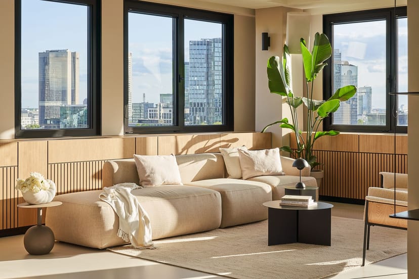 VIP green room at Westend Tower Frankfurt, perfect for executive networking and strategy events.