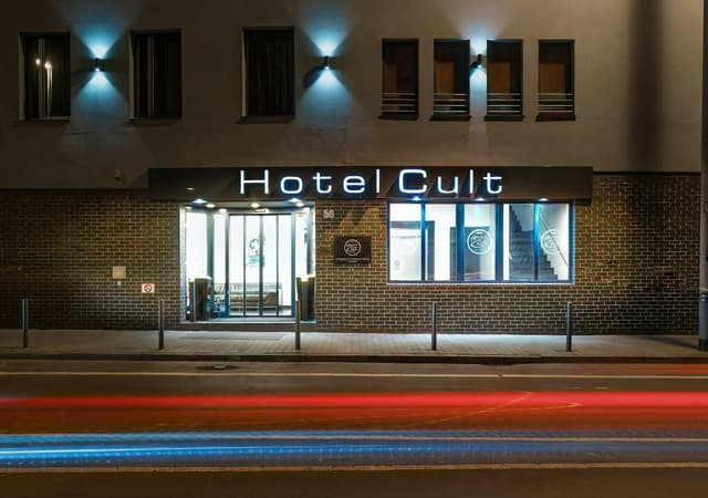 CULT 2