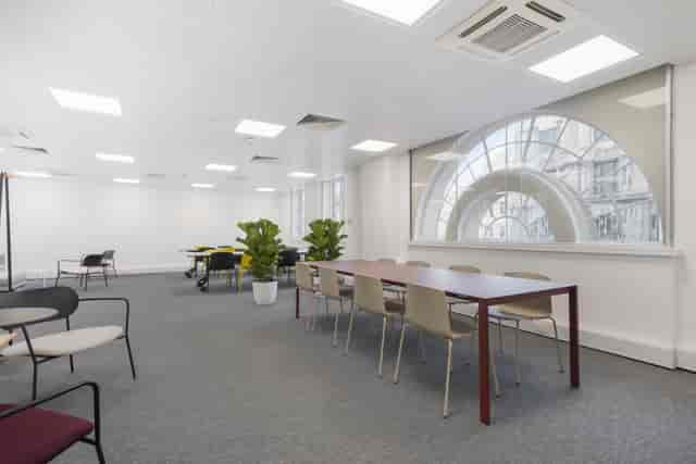 Oasis networking event: bright, modern meeting space