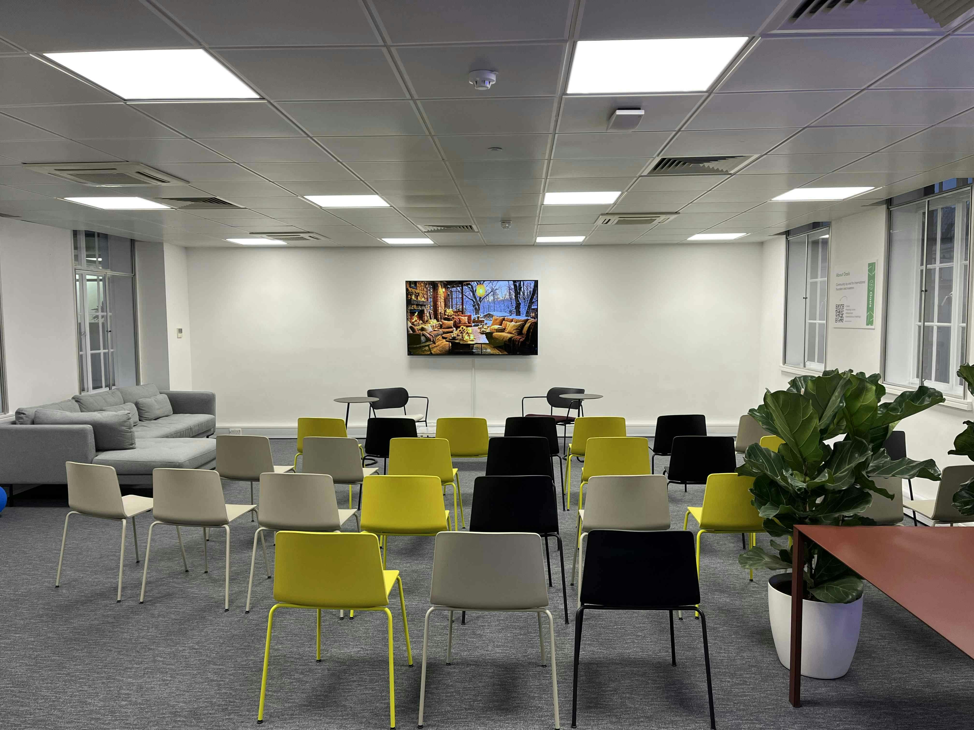 Oasis - Networking space image 1