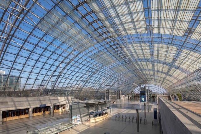 Leipziger Messe Central Entrance Hall: vaulted atrium for corporate events and brand activations.