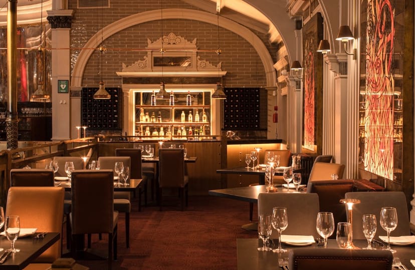 Stephen’s Suite: Upscale restaurant interior for corporate dinners and VIP networking events.