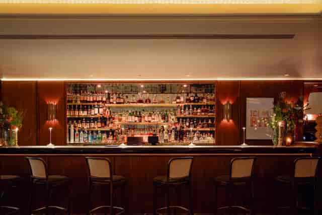 Upscale Bagatelle London dining room, sophisticated bar for VIP receptions and networking events.