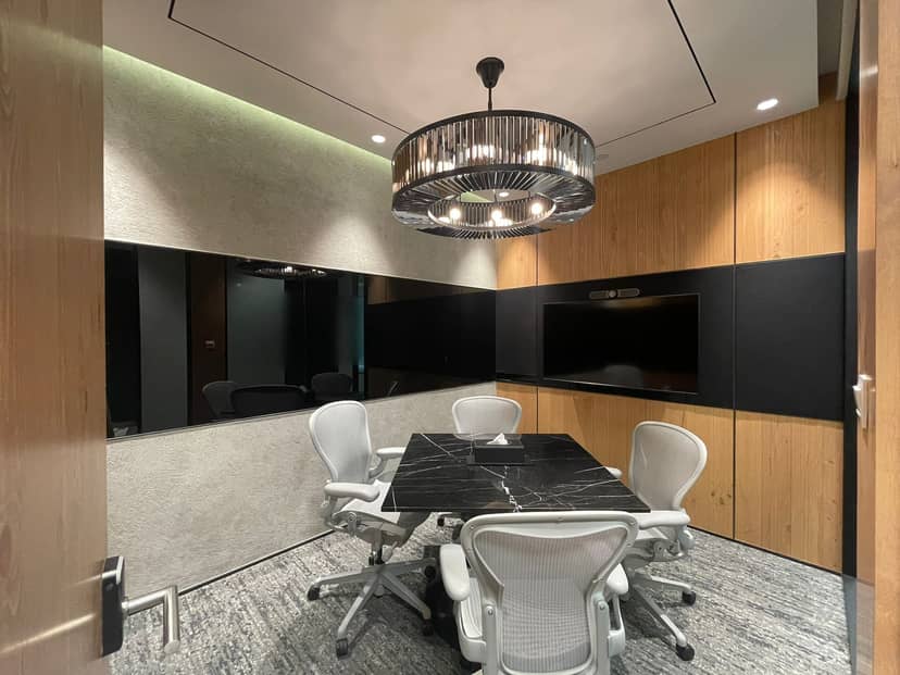 Upscale executive meeting room 4C at Ocean Financial Centre, perfect for board meetings.