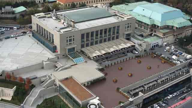 Lütfi Kırdar Istanbul venue: outdoor plaza for networking events and corporate exhibitions.