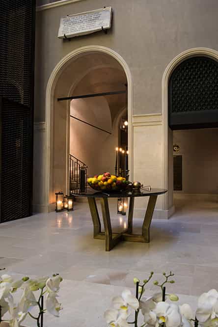 Intimate 10 Karaköy foyer with chic lighting for executive reception or private event venue.