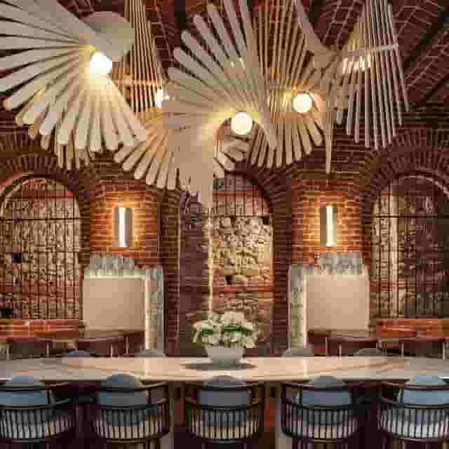 The Secret Dining Enroute