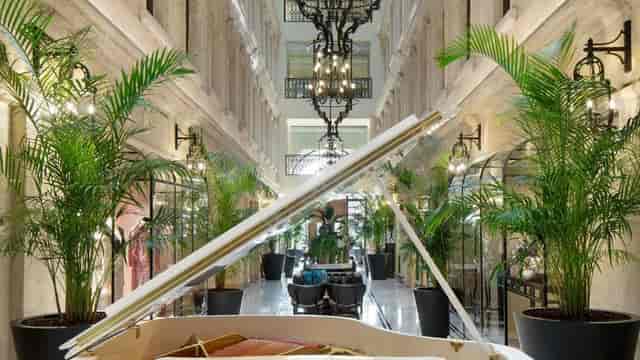 Luxury atrium at JW Marriott Istanbul for upscale corporate cocktail and VIP networking events.