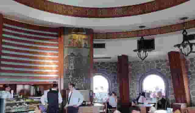 Restaurants & Bar
