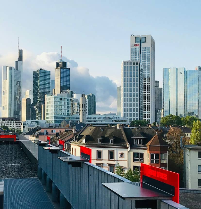 Meet & Move room in Frankfurt Westendcarree, ideal for corporate meetings and business events.