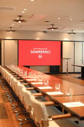 Borgfeltstuen boardroom with LED wall for corporate meetings and executive events.