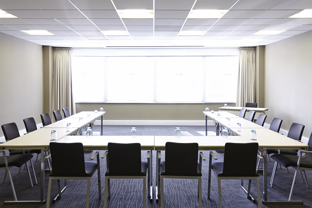 Novotel London West - image 1