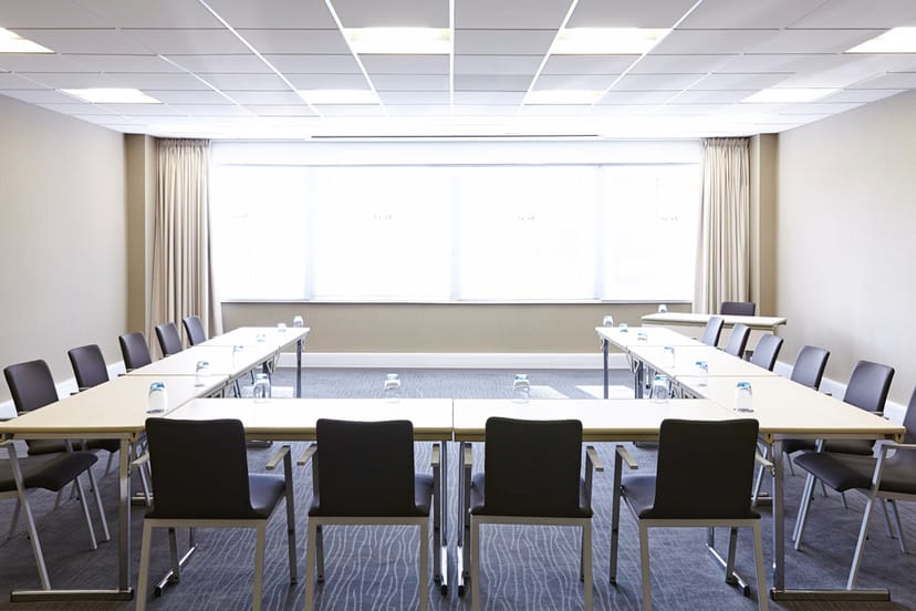 Novotel London West - image 1