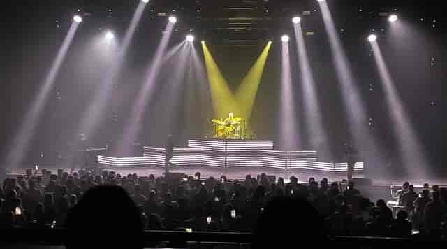 Üsküdar Hall, Istanbul Congress Center: Tiered stage lighting for live events and conferences.