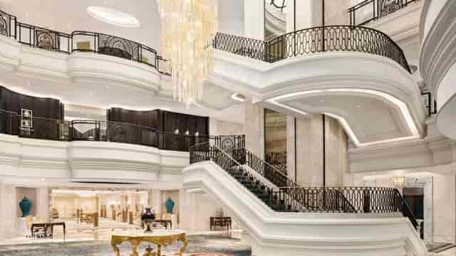 Upscale lobby registration desk at Shangri-La Bosphorus, Istanbul for VIP events and venue rental.