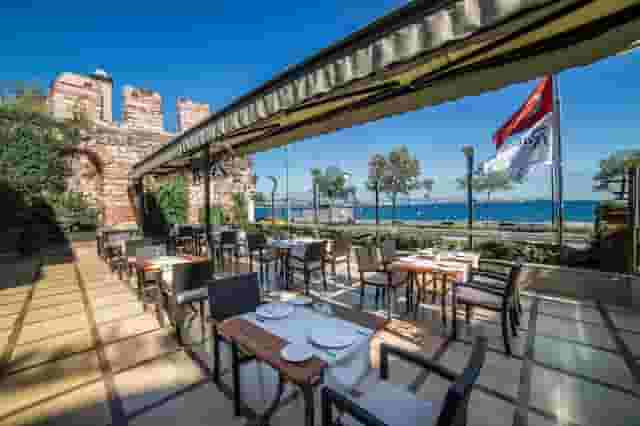 Cafe
