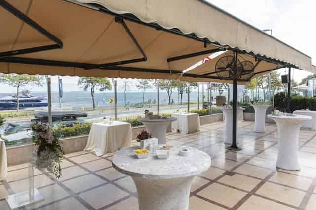 Cafe