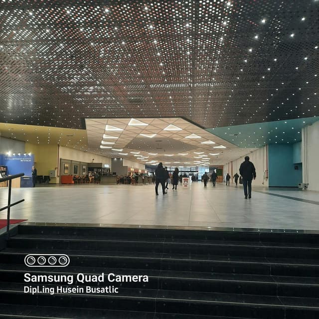 Safir Foyer