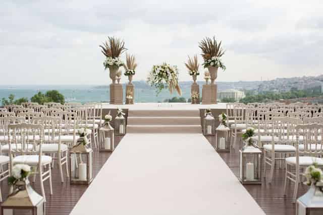 Banquet hall