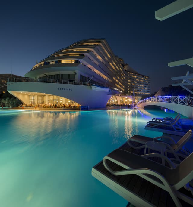 Titanic Hotels