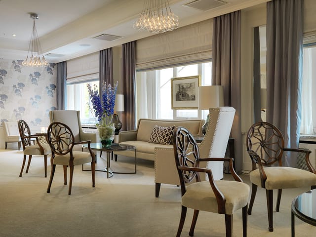 Continental Event lounge: elegant pre-function networking space