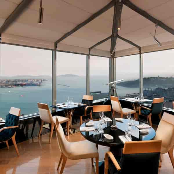 City Lights Bar Istanbul: Panoramic venue for VIP dinners and networking events.