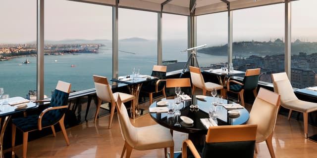 Veranda Restaurant and Lounge