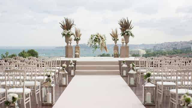 Banquet hall