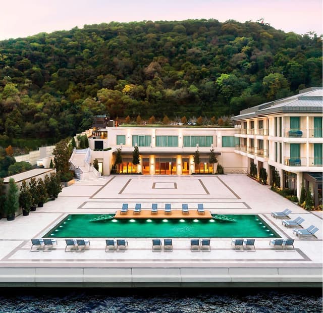 Mandarin Oriental Bosphorus +1 more
