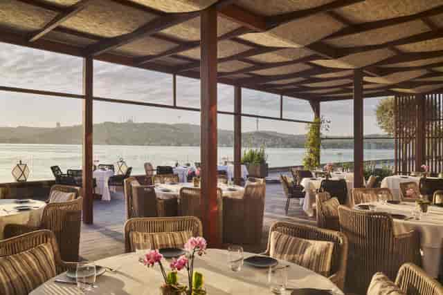 Hakkasan Istanbul waterfront venue for corporate incentive dinner and networking event.